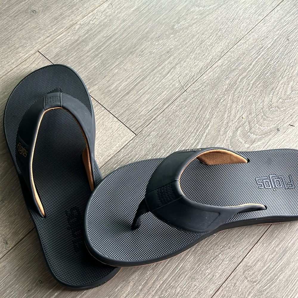 Brand new Men’s flojos
